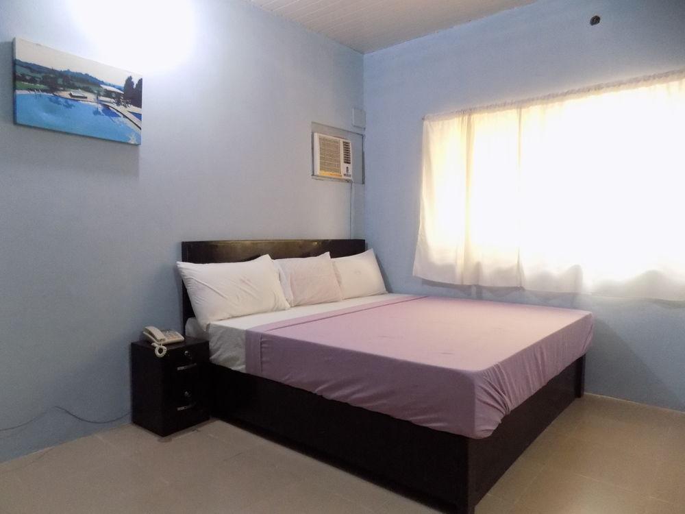 Posh Apartments And Hotel Ikeja Exterior foto