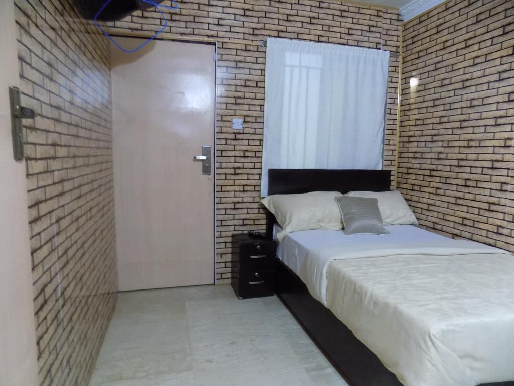 Posh Apartments And Hotel Ikeja Exterior foto